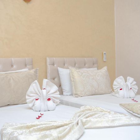 Riad Petite Rose マラケシュ エクステリア 写真