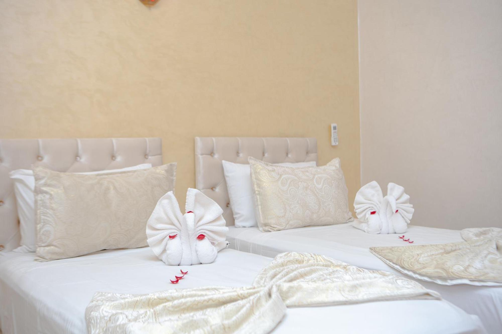 Riad Petite Rose マラケシュ エクステリア 写真