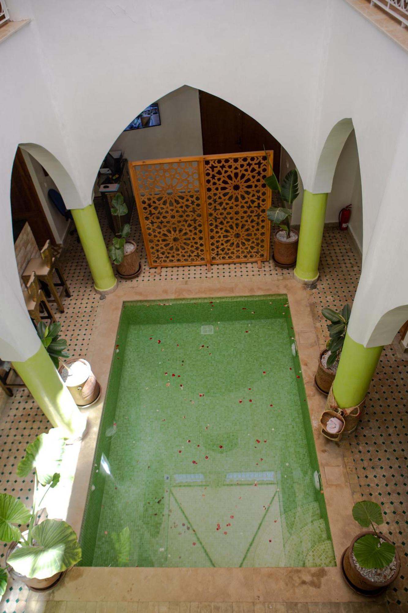 Riad Petite Rose マラケシュ エクステリア 写真
